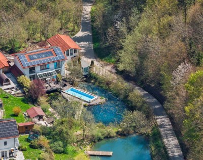 *VON PRIVAT*  Idyllisches Leben mit Spirit in kraftvoller Wasserlandschaft! Mit separatem Gästehaus!