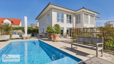 WOHNEN AUF HÖCHSTEM NIVEAU - DESIGNERVILLA MIT POOL AN DER LUXEMBURGISCHEN GRENZE!