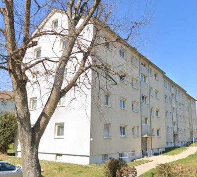 Stilvolle, modernisierte 2-Zimmer-Wohnung mit gehobener Innenausstattung mit EBK in Böblingen