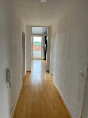 Stilvolle, gepflegte 2-Zimmer-Dachgeschosswohnung mit Balkon und EBK in Ulm
