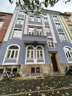 Stilaltbau, sanierte 2-Zimmer-Dachgeschosswohnung
