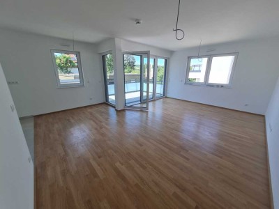 Helle 2-Zimmer-Wohnung mit EBK und Balkon