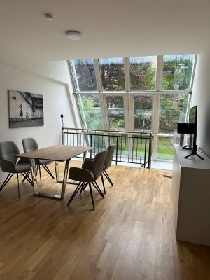 Modernes Loft mit Panorama-Glasfront und Tiefgaragenplatz - Amraserstrasse