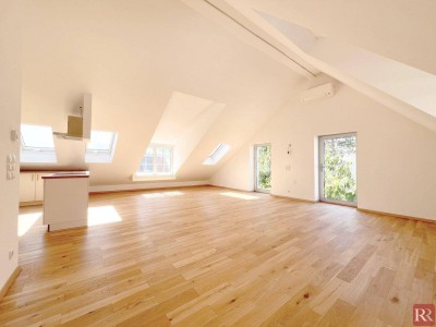 Moderne Dachgeschosswohnung mit hochwertiger Ausstattung und zentraler Lage
