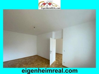 Schöne 3 Zimmer Wohnung mit Loggia