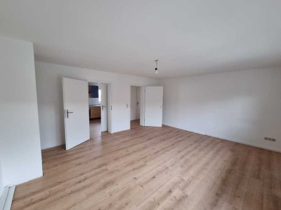 Helle, komplett renovierte 2-Zimmer-Wohnung in Wachenheim inkl. EBK