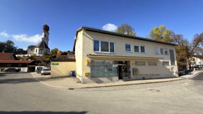 ... AIGNER - gepflegtes Mehrfamilienhaus mit zwei Wohneinheiten, Dachterrasse und Ladengeschäft ...