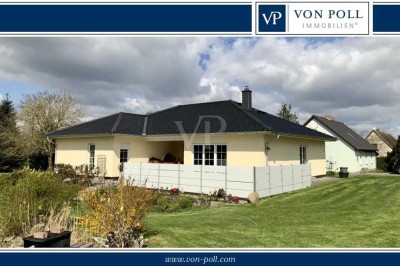 2 HÄUSER EIN PREIS! 
Neuwertiger, großzügiger Bungalow + Haus mit Entwicklungspotential, nahe Waren