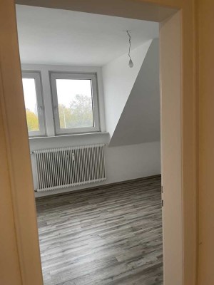 Schöne helle Wohnung  mit Balkon