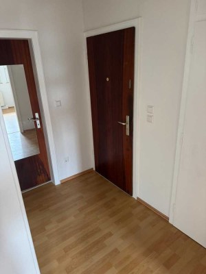 renovierte 2-Zimmer-Wohnung