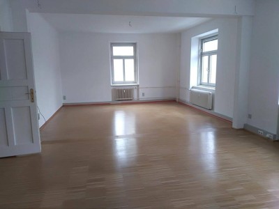 Wohnen in einer Altbauwohnung mitten in Salzburg