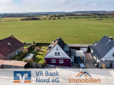 Charmantes, modernisiertes Wohnhaus mit gemütlichem Innenbereich