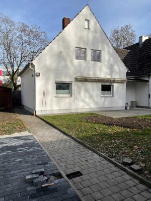 Attraktives Einfamilienhaus mit Garten und Terrasse in ruhiger Lage von Puchheim
