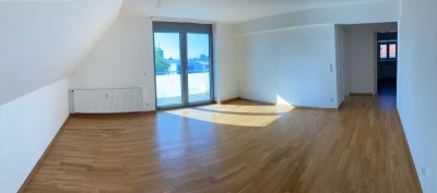 3-Zimmer DG-Wohnung mit Balkon