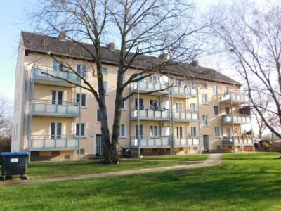 ***Tolle 2-Zimmerwohnung saniert in ruhiger Lage und Rheinnähe***