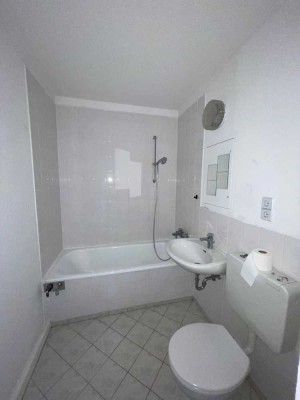 Möblierte 2-Raum-Wohnung mit Balkon