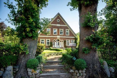 Modernes Leben und Arbeiten in historischen Gebäuden, Hofstelle zwischen Hamburg und Bremen in Kalbe