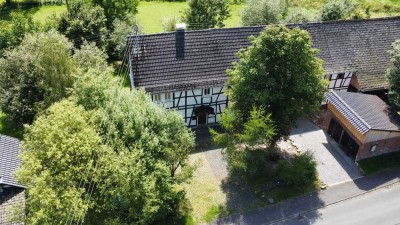 Kernsaniertes Anwesen mit Ausbaumöglichkeit (2 EW`s) nur 30 Minuten bis Köln/Bonn mit Traumblick!