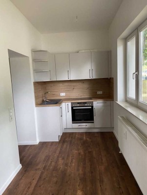 Exklusive, vollständig renovierte 2-Zimmer-Wohnung mit Balkon und Einbauküche in Oranienburg