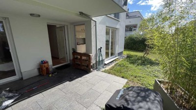 Top-moderne 2 Zimmer EG Wohnung mit eigenem Garten