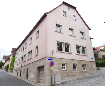 Mehrfamilienhaus mit vier Wohnungen und Lager in Wilhelmsdorf bei Emskirchen