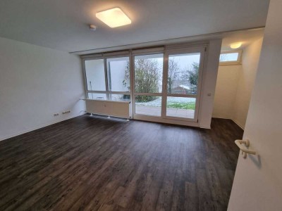 Ruhig im Grünen*** 1,5 Zimmer-Terrassenwohnung *** Zentral in Kelkheim nähe REWE...Rossmann...ALDI!
