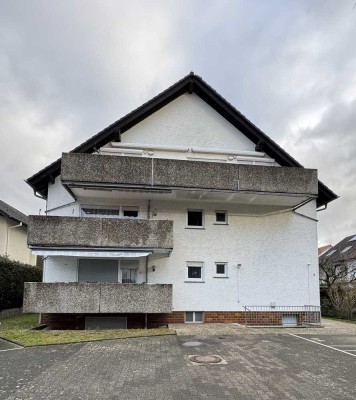 Gemütliche 2-Zimmer Dachgeschosswohnung mit Stellplatz in Obertshausen - Hausen