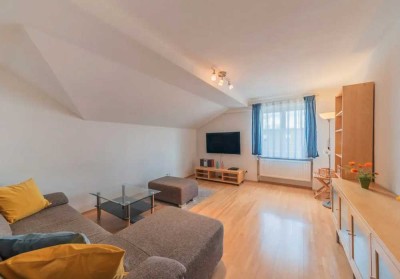 Exklusive renovierte, möblierte 3-Raum-Wohnung mit gehobener Innenausstattung in Nordend Frankfurt
