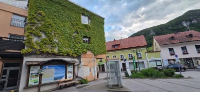84m2 IM ORTSKERN VON LOSENSTEIN MIT GARTEN !