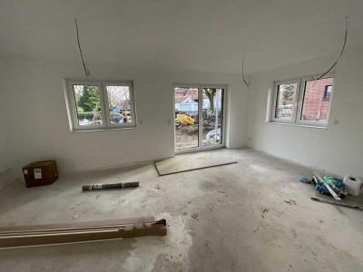 Helle 
Neubauwohnung mit Garten