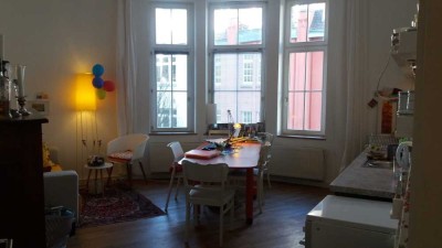 Schöne helle teilmodernisierte 2 Raum Altbauwohnung Nähe Hangeweiher