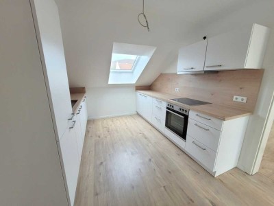 Schicke, helle 4-Zimmer-Wohnung. Frisch ausgebaut und bezugsbereit!