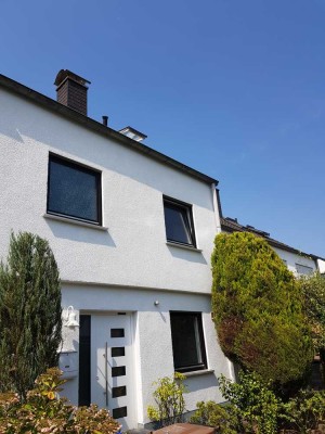 Frisch renoviertes großzügiges 5,5-Zimmer-Haus in ruhiger Lage von Köln Rondorf