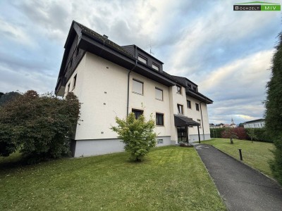 Gemütliche 2,5-Zimmer-Mietwohnung mit Balkon und Carport im Dachgeschoss in +++ St. Lorenzen +++