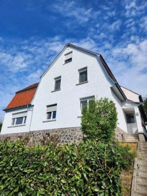 Schickes Mehrfamilienhaus in Schöneck, die perfekte Kapitalanlage oder zum (Teil-) Eigennutz