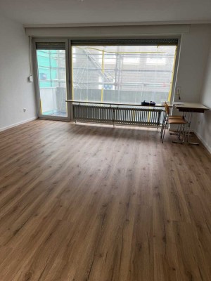 *TOP renovierte 1-Zimmerwohnung mit Retroküche und modernen neuen Geräten*