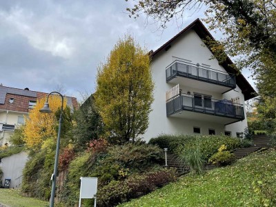 Tolle Kapitalanlage- 4-Parteien Haus in ruhiger Aussichtslage