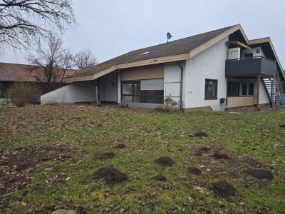 Sonnige 4-Zimmer Wohnung mit großem Garten