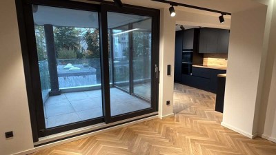 Exklusive 2 -Zimmer Wohnung mit Balkon und EBK in Düsseldorfer Stadtmitte