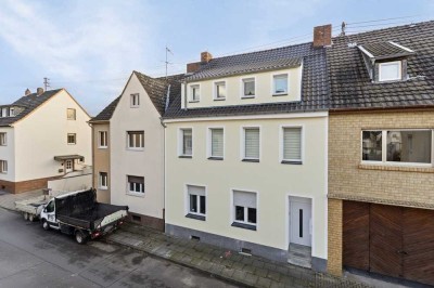 Modernisiertes 3-Familienhaus mit Einliegerappartement in Troisdorf Oberlar