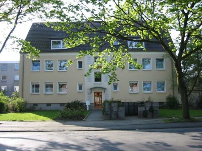 Schöne helle Dachgeschosswohnung