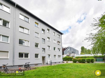Ruhige Lage. Renovierungsbedürftig. 
Gut geschnittene Zwei-Zimmer-Wohnung mit Balkon.