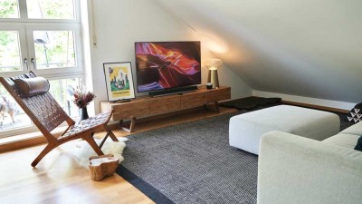 Befristet: ca. 15.12/15.1.25-ca. 15.12.26. Möbliert. Mietpreis inkl. Möblier./aller NK. Harlaching!