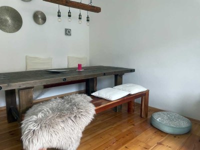 Schön möblierte 3-Zimmer-Wohnung mit Balkon