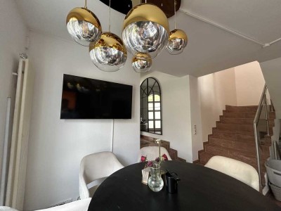 Stilvolle 2,5-Zimmer-Maisonette-Wohnung mit gehobener Innenausstattung mit Balkon und EBK in Aichtal
