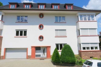 Kernsanierte 3 Zi-Wohnung in bevorzugter Lage