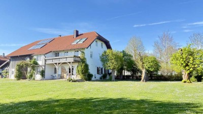 Historisches Gebäude mit Künstlerwerkstatt und herrlichen Alpenpanoramablick, Nähe Waginger See