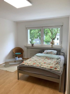 Voll möblierte 1,5-Zimmer-Wohnung zur Untermiete