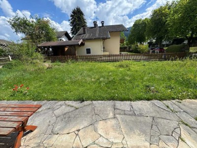 Modernisierte Wohnung mit drei Zimmern sowie Balkon und Einbauküche in Garmisch-Partenkirchen
