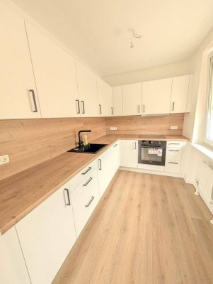 Top-Renovierte 3,5-Zimmer Wohnung